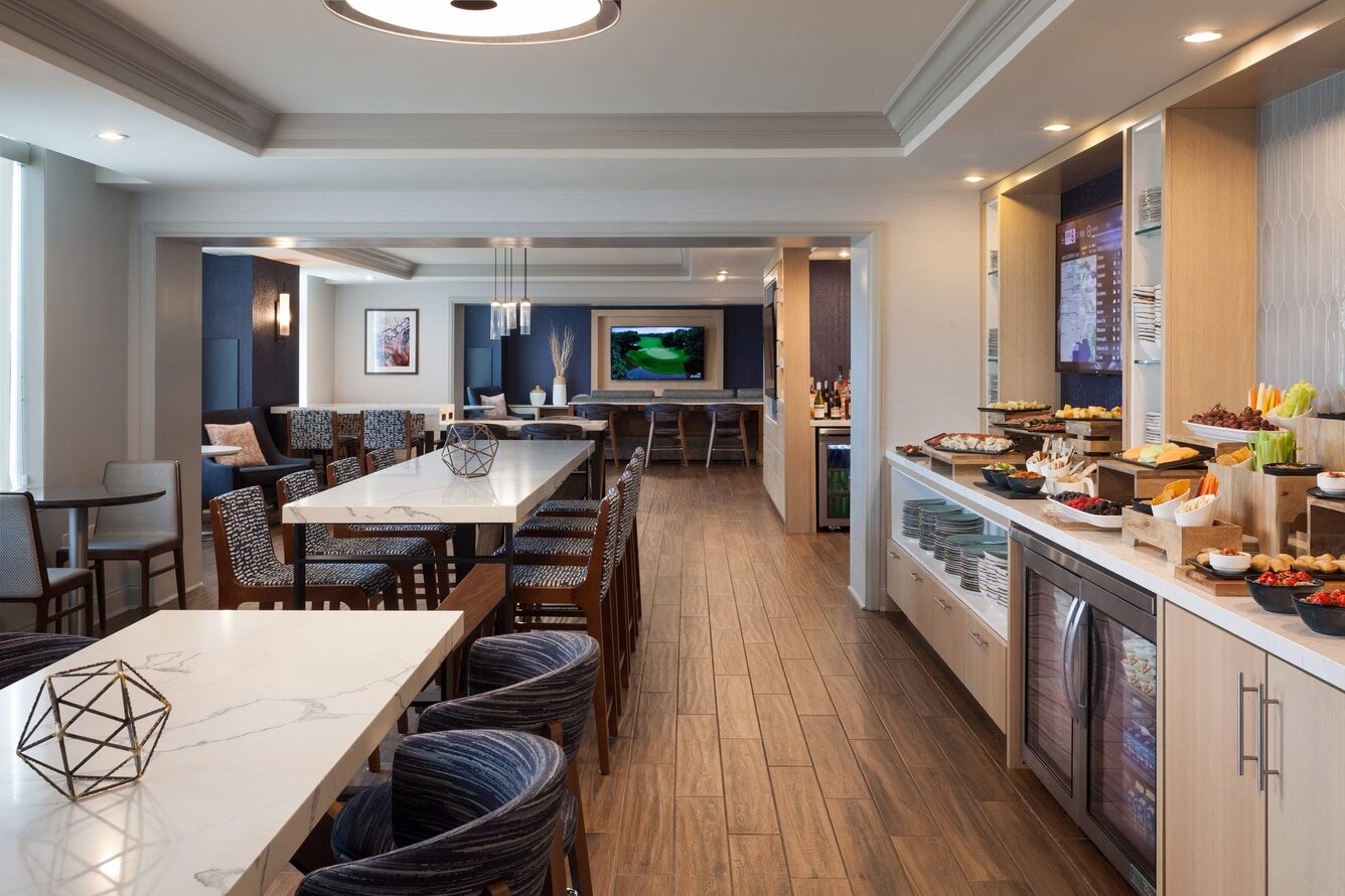 Concierge Lounge - Continental Breakfast