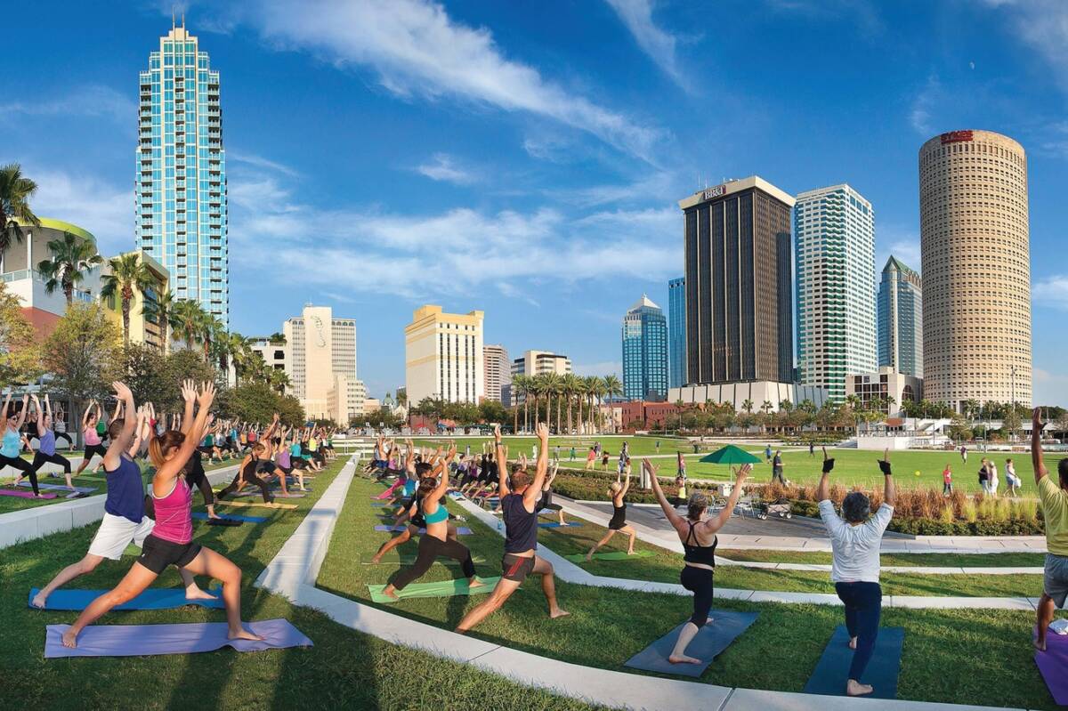 Curtis Hixon Waterfront Park - Yoga